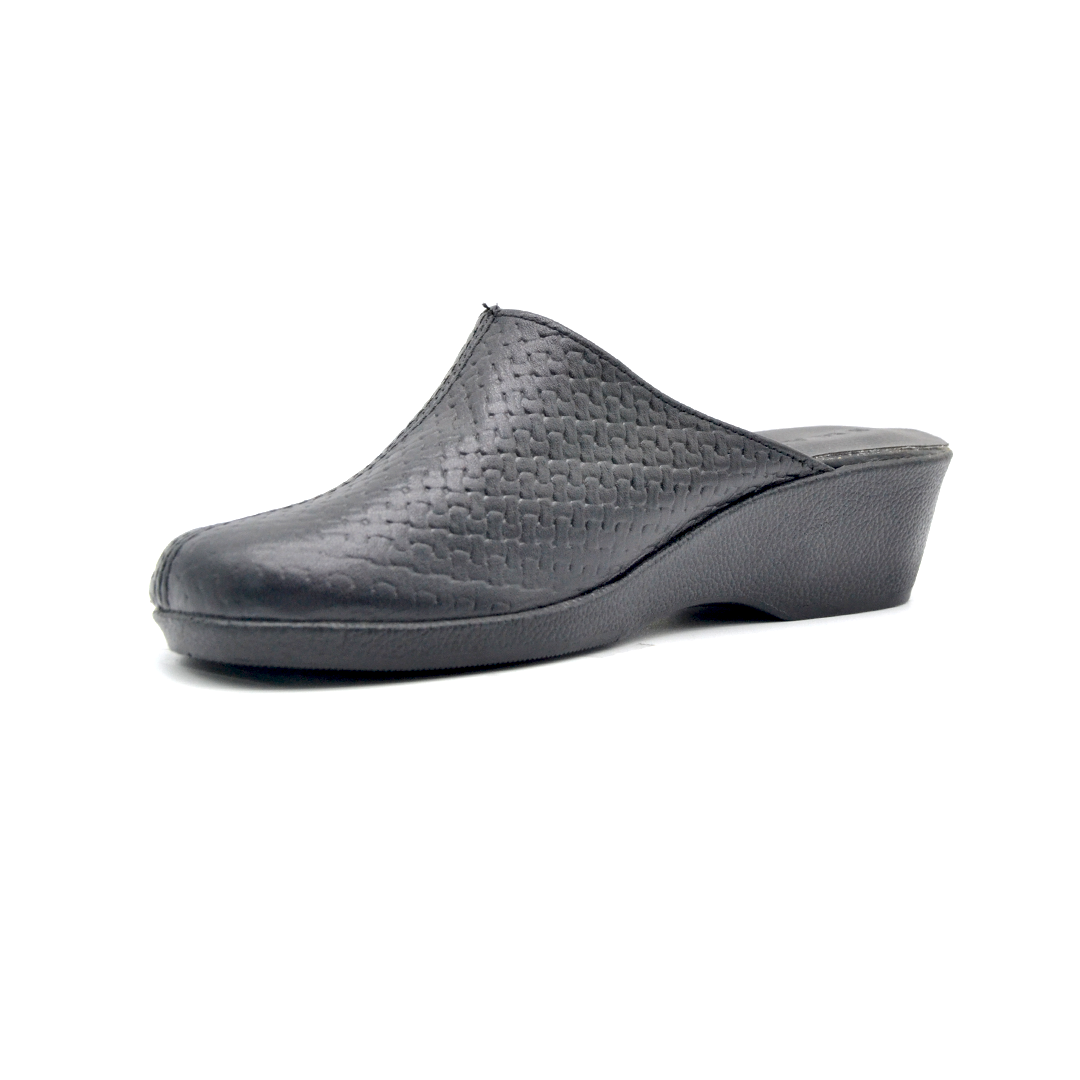 شوبوكس — شوبوكس | حذاء سابو 4سم طبي جلد طبيعي — موديل 73 — أسود — زاوية 3 — womens shoes iraq